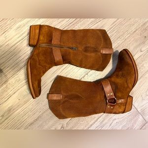 kork-ease tan suede boots size 8